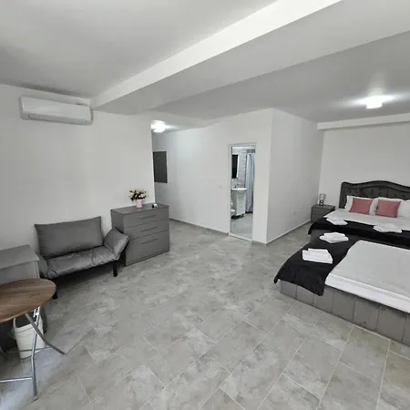La Playa - Pe Plaja Cu Sezlong Gratuit Lägenhetshotell 3*