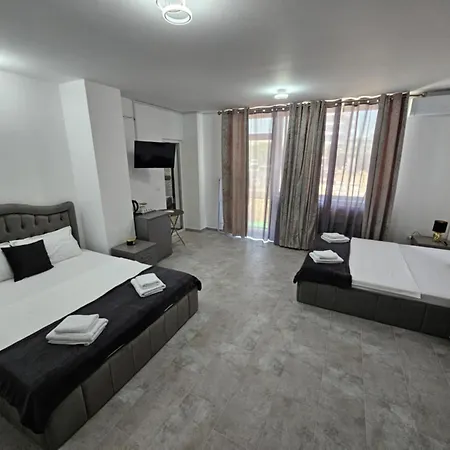 La Playa - Pe Plaja Cu Sezlong Gratuit Lägenhetshotell 3*
