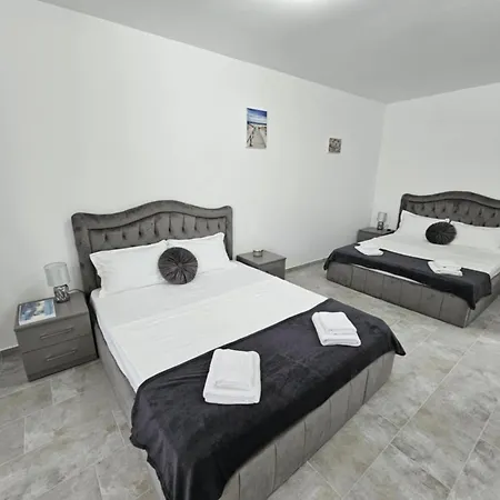 Lägenhetshotell La Playa - Pe Plaja Cu Sezlong Gratuit 3*