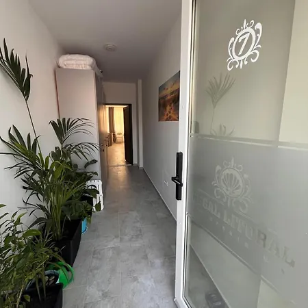 La Playa - Pe Plaja Cu Sezlong Gratuit Lägenhetshotell 3*